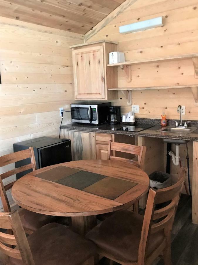 Drift Lodge Island Park Esterno foto