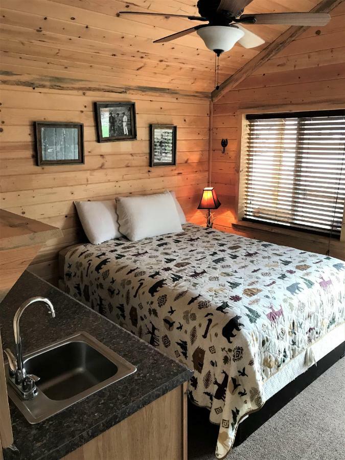 Drift Lodge Island Park Esterno foto