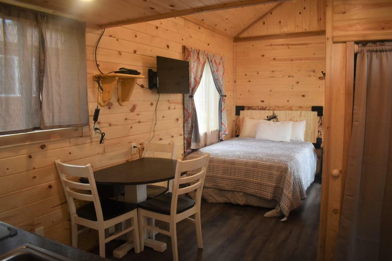 Drift Lodge Island Park Esterno foto