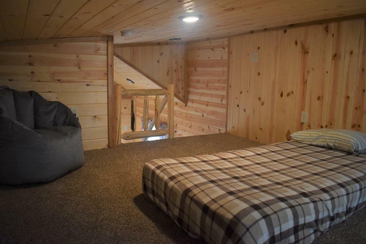 Drift Lodge Island Park Esterno foto